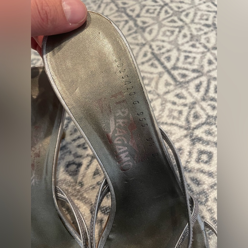 Salvatore Ferragamo Silver kitten Heels - Picture 3 of 7